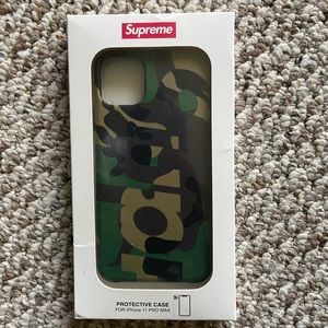 Supreme FW20 Camo iPhone 11 Pro Max Case